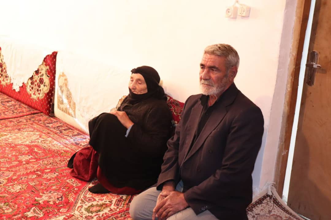 ✅در سومین روز از ایام الله دهه مبارک فجر با حضور عبدالله نژاد فرماندار شهرستان چالدران ،از خانواده شهیدان دیدار و تجلیل شد