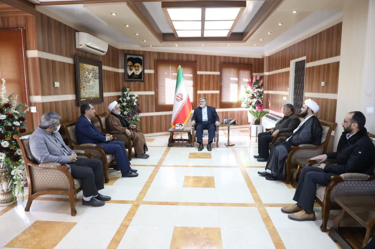 دیدار نماینده ولی فقیه در بنیاد مسکن انقلاب اسلامی با استاندار آذربایجان‌غربی