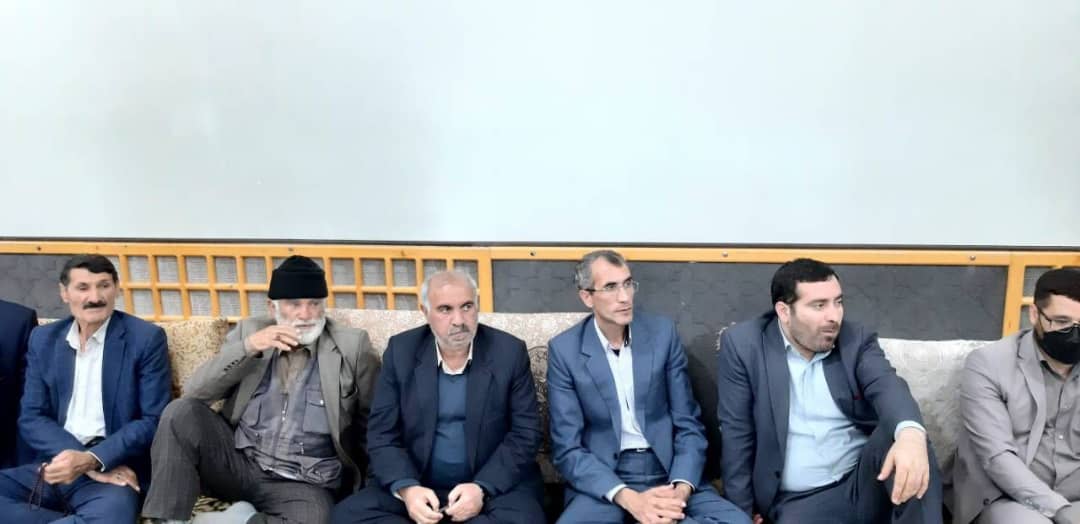 به گزارش روابط عمومی فرمانداری چالدران، همزمان با ایام الله ماه مبارک رمضان مراسم جشن گلریزان با حضورمحمد رضا عبدالله نژاد فرماندارشهرستان چالدران در حسینیه غربای چالدران برگزار شد.