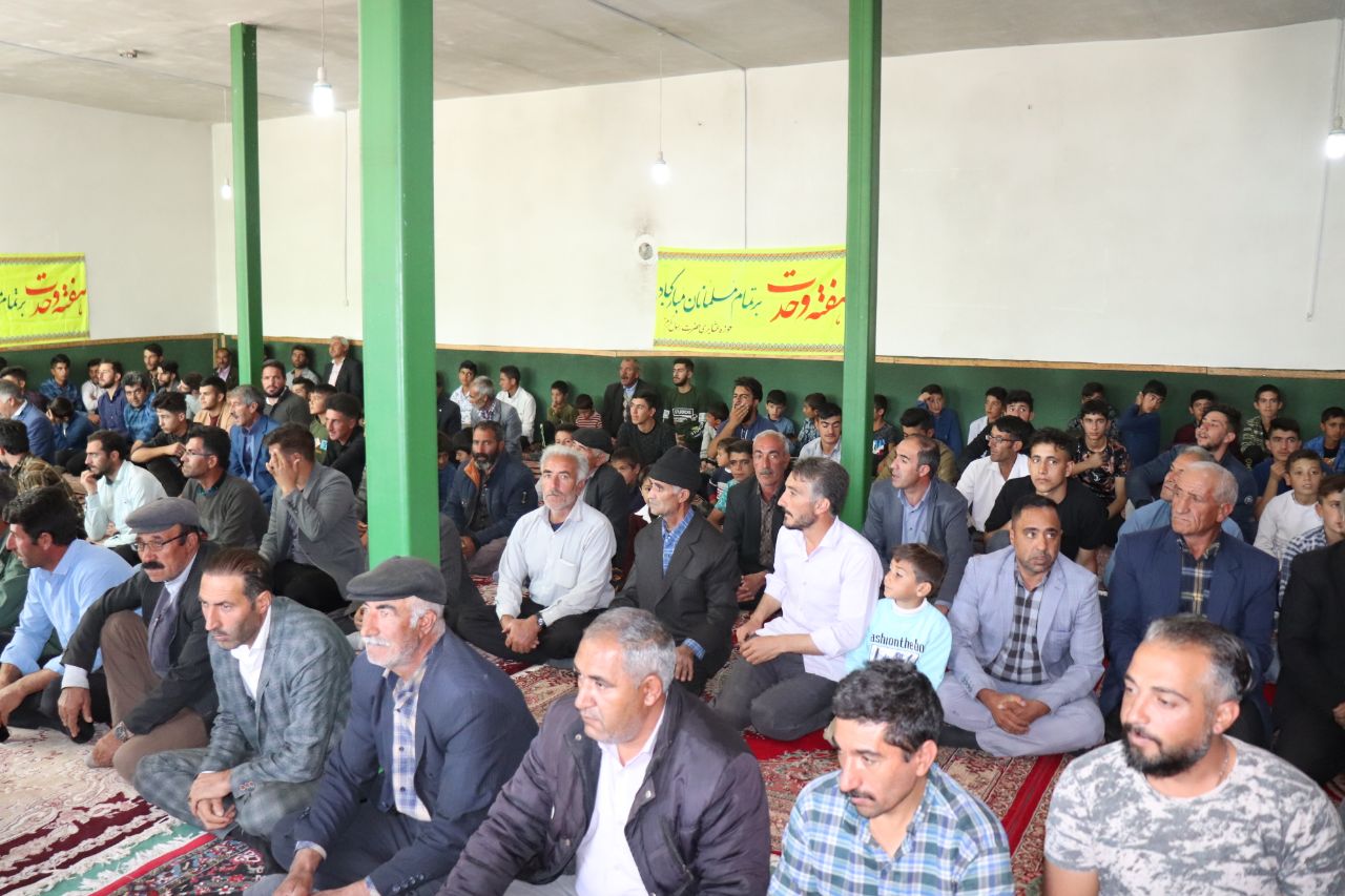 مراسم بزرگداشت هفته وحدت و جشن میلاد نبی مکرم اسلام حضرت محمد (ص) در شهرستان چالدران برگزار شد.