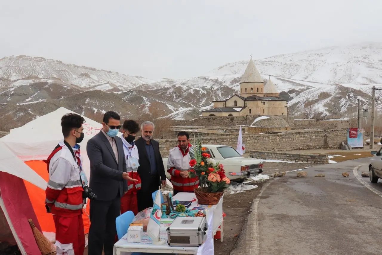 بازدید محمدرضا عبدالله نژاد فرماندار از پایگاه نوروزی هلالاحمر واقع در قره کلیسا