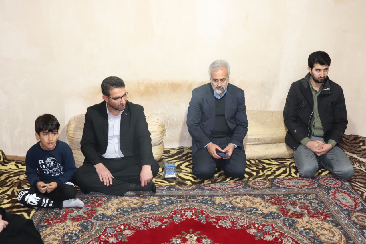 دیدار فرماندار شهرستان چالدران از معلولین تحت پوشش شهرستان به مناسبت هفته معلولین