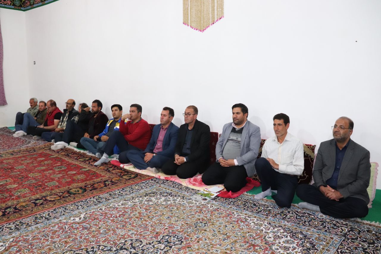 برگزاری میز خدمت مسائل و مشکلات روستای کران با حضور فرماندار