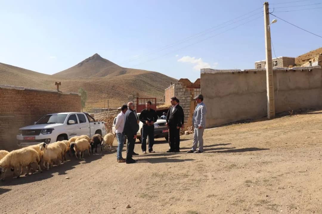 بازدید فرماندار چالدران از روستای یوسف آباد