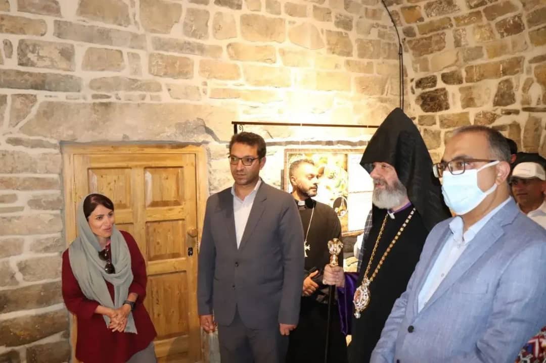 با حضور محمدرضا عبدالله نژاد فرماندار چالدران و اسقف گری گور چفت چیان ، ساماندهی عصاره خانه کلیسای طاطائوس در چالدران به بهره برداری رسید .