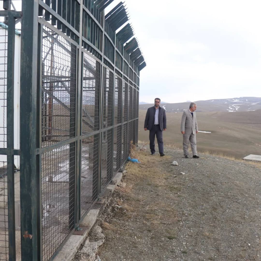 ✅عبدالله نژاد فرماندار شهرستان چالدران، با حضور در روستای عباس کندی به به جیک ضمن بازدید از روستا از نزدیک مسائل و مشکلات اهالی روستا را مورد بحث و بررسی قرار دادند.