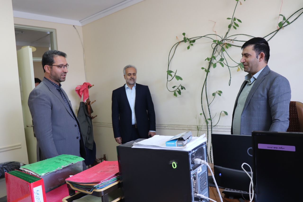 دیدار فرماندار با رییس و کارکنان اداره منابع طبیعی و آبخیزداری شهرستان چالدران