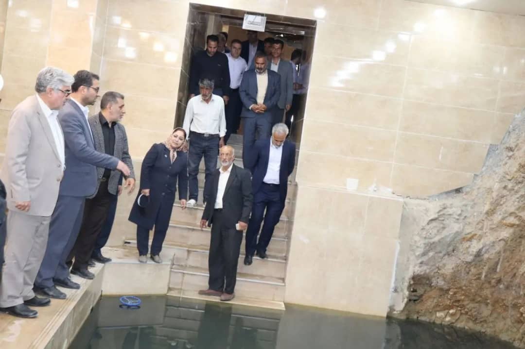 محمدرضا عبدالله نژاد فرماندار چالدران به همراه نماینده مردم شهرستانهای ماکو ، چالدران، شوط و پلدشت در مجلس شورای اسلامی از روند اجرایی مجتمع رفاهی، تفریحی، گردشگری و آب درمانی ایسی سو بازدید نمودند.
