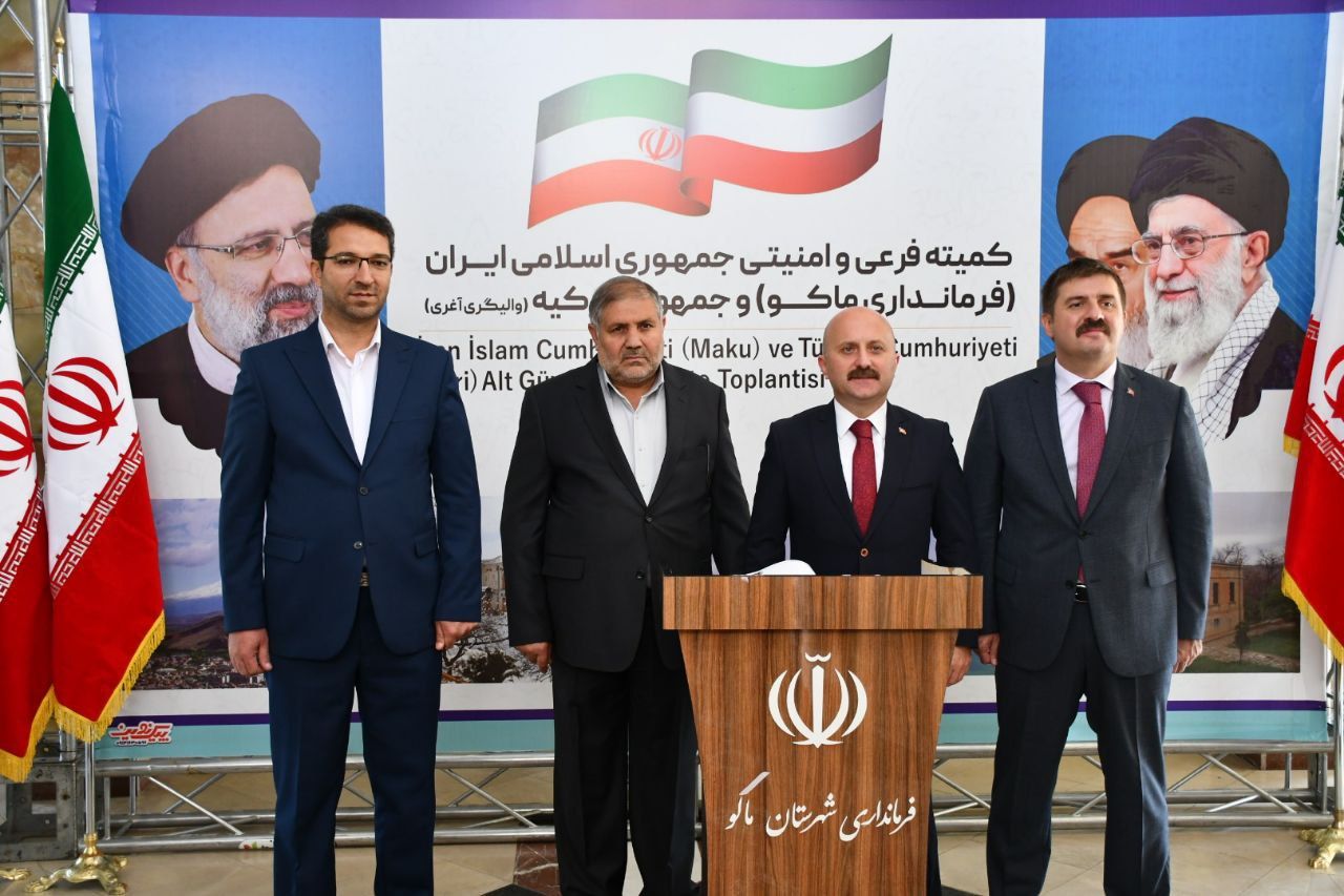 امضای لوح یادبود فرمانداری شهرستان ماکو توسط والی آغری ترکیه
