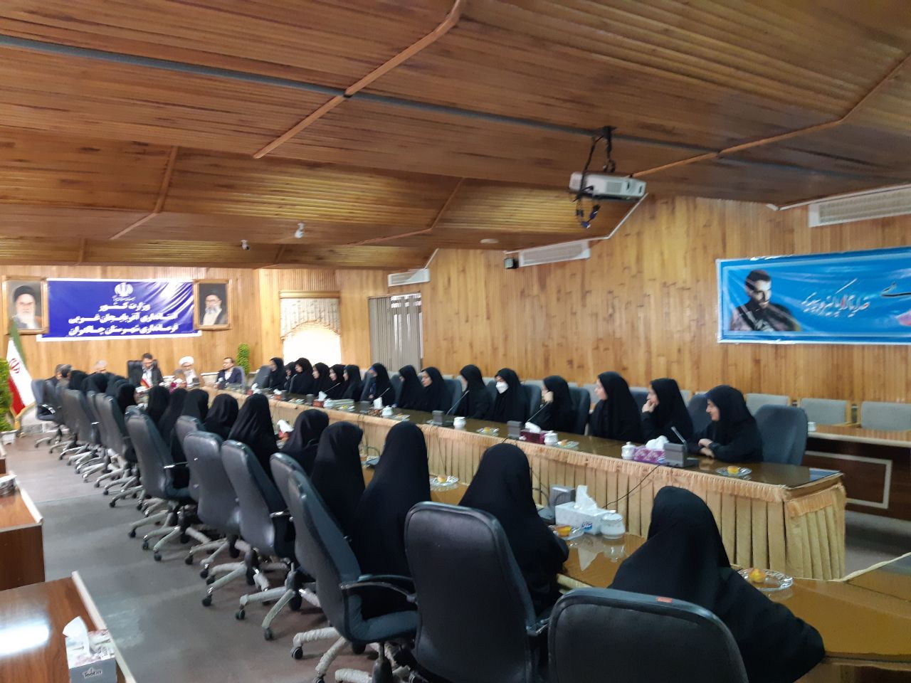  آیین تجلیل از دانش آموزان دختر برتر علمی مدارس متوسطه دوم شهرستان چالدران