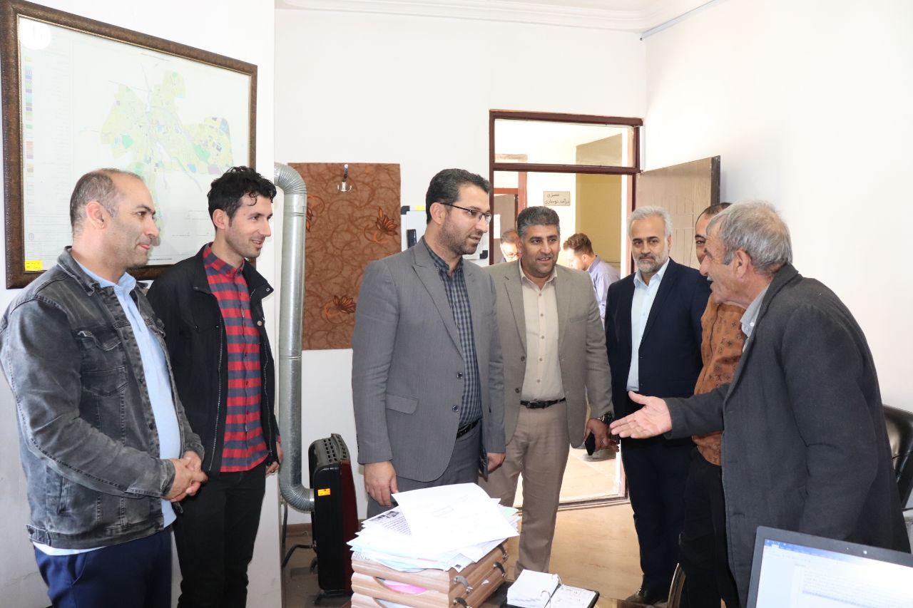 بازدید سرزده فرماندار چالدران از شهرداری سیه چشمه