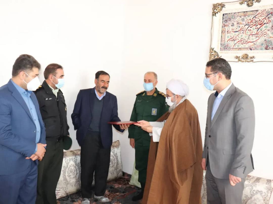 ✅همزمان با سالروز ولادت حضرت ابوالفضل العباس (ع) و روز جانباز با حضور عبدالله نژادفرماندارشهرستان چالدران، از جانبازان سرافراز تجلیل و قدر دانی شد.