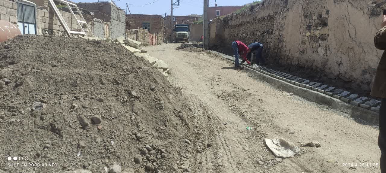 فرماندار شهرستان چالدران به همراه معاون برنامه ریزی و هماهنگی امور عمرانی و بخشدار دشتک از روند اجرایی طرح هادی روستای علو جنی بازدید کرد