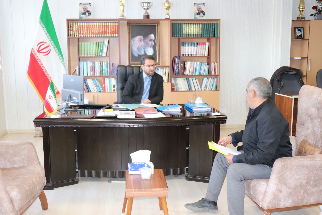برگزاری ملاقات مردمی محمدرضا عبدالله نژاد فرماندار شهرستان چالدران با هدف توجه به نیازها و رفع مشکلات شهروندان