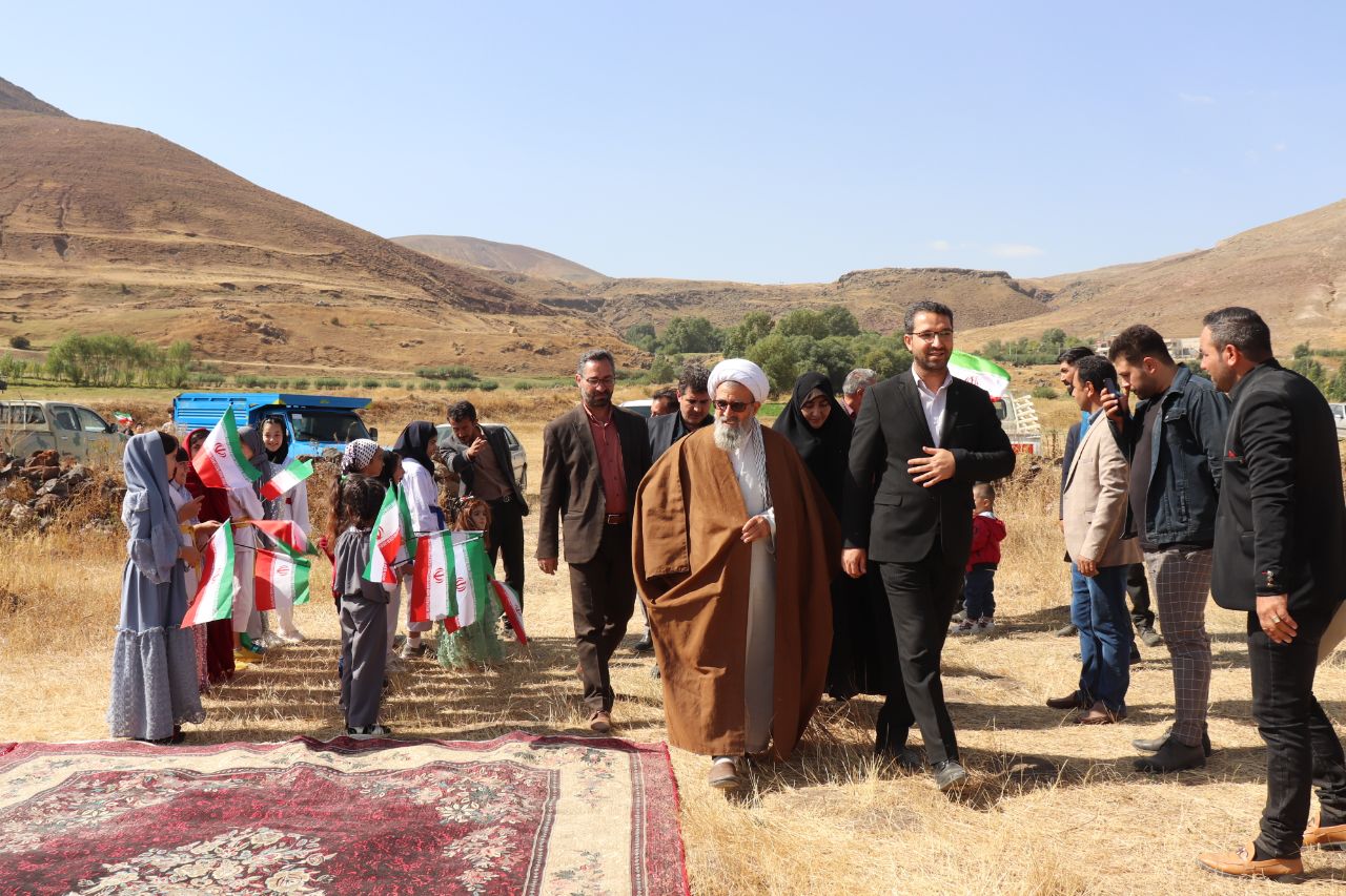 مراسم روز ملی روستا و عشایر در بخش دشتک شهرستان چالدران انجام شد.