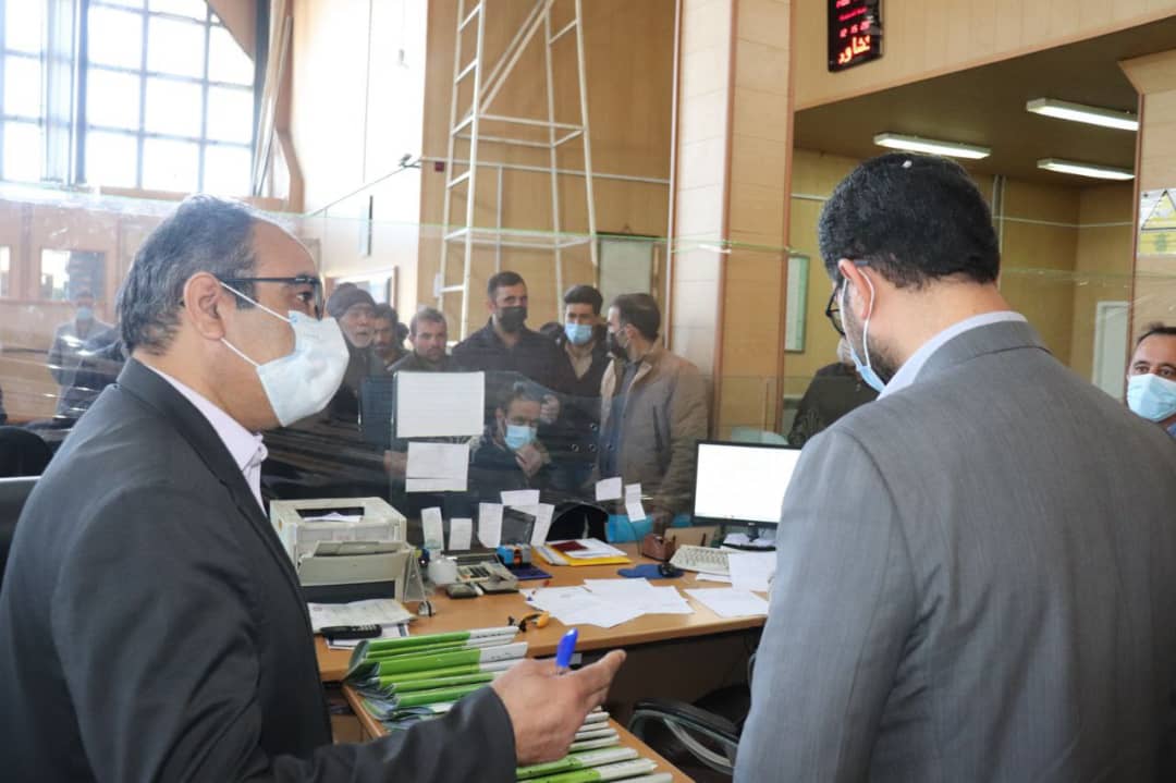 ✅ عبدالله نژادفرماندار شهرستان چالدران به همراه ابراهیم زاده معاون سیاسی،امنیتی و اجتماعی فرماندار بطور سرزده از بانکهای کشاورزی و ملی شهرستان بازدید نمودند