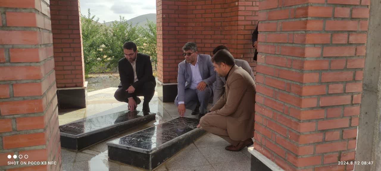 💢 محمد رضا عبدالله نژاد فرماندار چالدران با حضور در مزار شهدای گمنام از یادمان در دست احداث بازدید کرد
