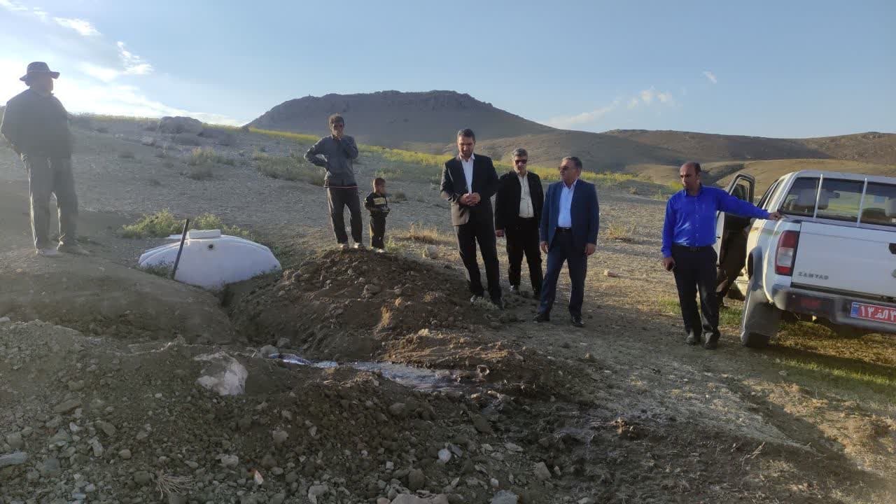 📸گزارش تصویری 💢بازدید محمد رضا عبدالله نژاد فرماندار چالدران به همراه بخشدار مرکزی ،مدیر کل امور عشایر از روستای اسدالله کندی