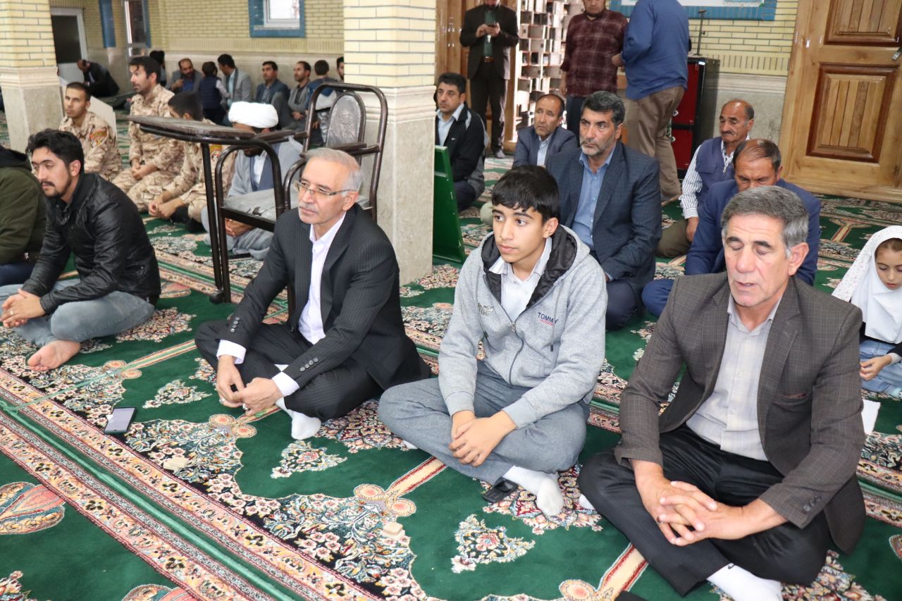نماز عبادی سیاسی شهرستان چالدران با حضور معاون برنامه ریزی و هماهنگی امور عمرانی شهرستان چالدران