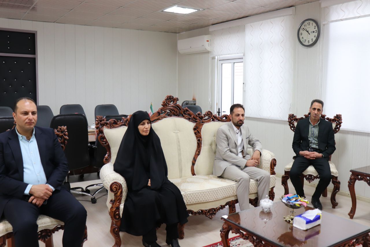 مراسم تکریم و معارفه رئیس دانشگاه پیام نور شهرستان چالدران برگزارشد .