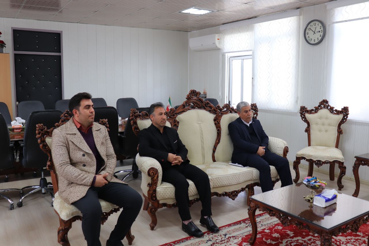 آیین تکریم و معارفه رئیس اداره امور مالیاتی شهرستان چالدران