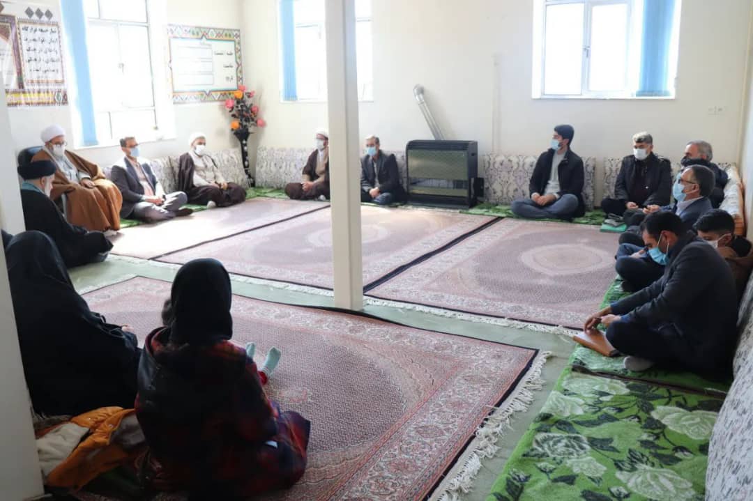 ✅با حضور عبدالله نژاد فرماندارشهرستان چالدران ،حجت الاسلام والمسلمین محمدزاده امام جمعه شهرستان، جلسه هم اندیشی ستاد باز سازی عتبات عالیات در محل دفتر امام جمعه شهرستان برگزار شد.