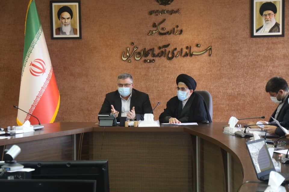 معتمدیان: وجود مدارس کانکسی در شأن مردم آذربایجان غربی نیست / نهضت ساخت مدرسه را در آذربایجان غربی ترویج کنیم / تحول در حوزه آموزش و پرورش نیازمند یک ریل گذاری ویژه است.