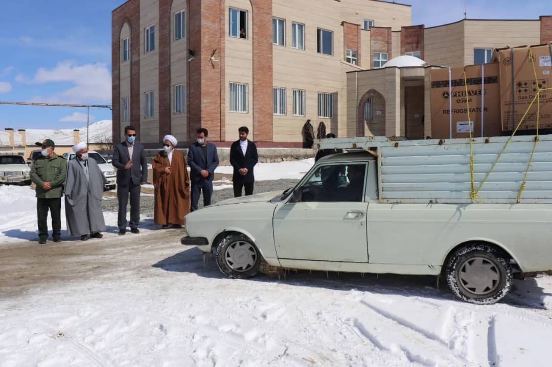 ✅در آستانه فرا رسیدن نیمه شعبان و سال جدید با حضور عبدالله نژاد فرماندار شهرستان چالدران. تعداد 44سری جهازیه به ارزش 33 میلوین تومان به نو عروسان نیازمند اهدا شد.