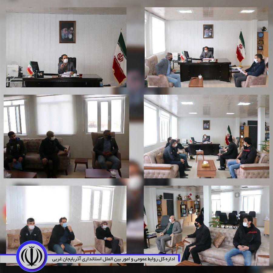 ✅ مطابق روز های چهارشنبه ملاقات مردمی جهت بررسی مسائل ومشکلات مردم با حضور محمد زاده فرماندار شهرستان چالدران برگزار شد.