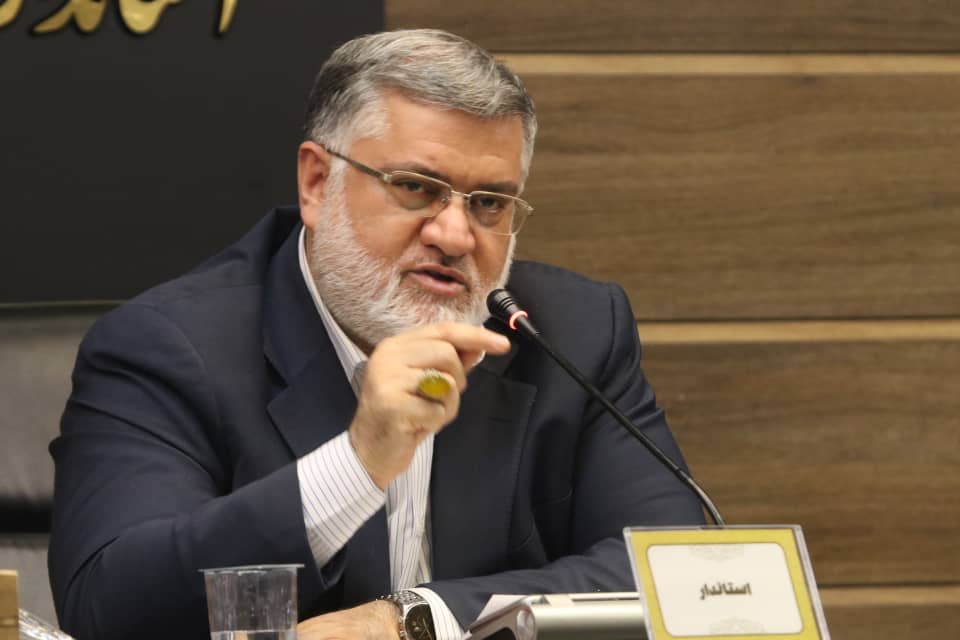 استاندار آذربایجان غربی: فرصتی برای آزمون و خطا نداریم/فرمانداران الگوی مدیران در خدمتگزاری به مردم باشند/به صورت جدی پیگیر اجرای مصوبات سفرهای شهرستانی هستیم.