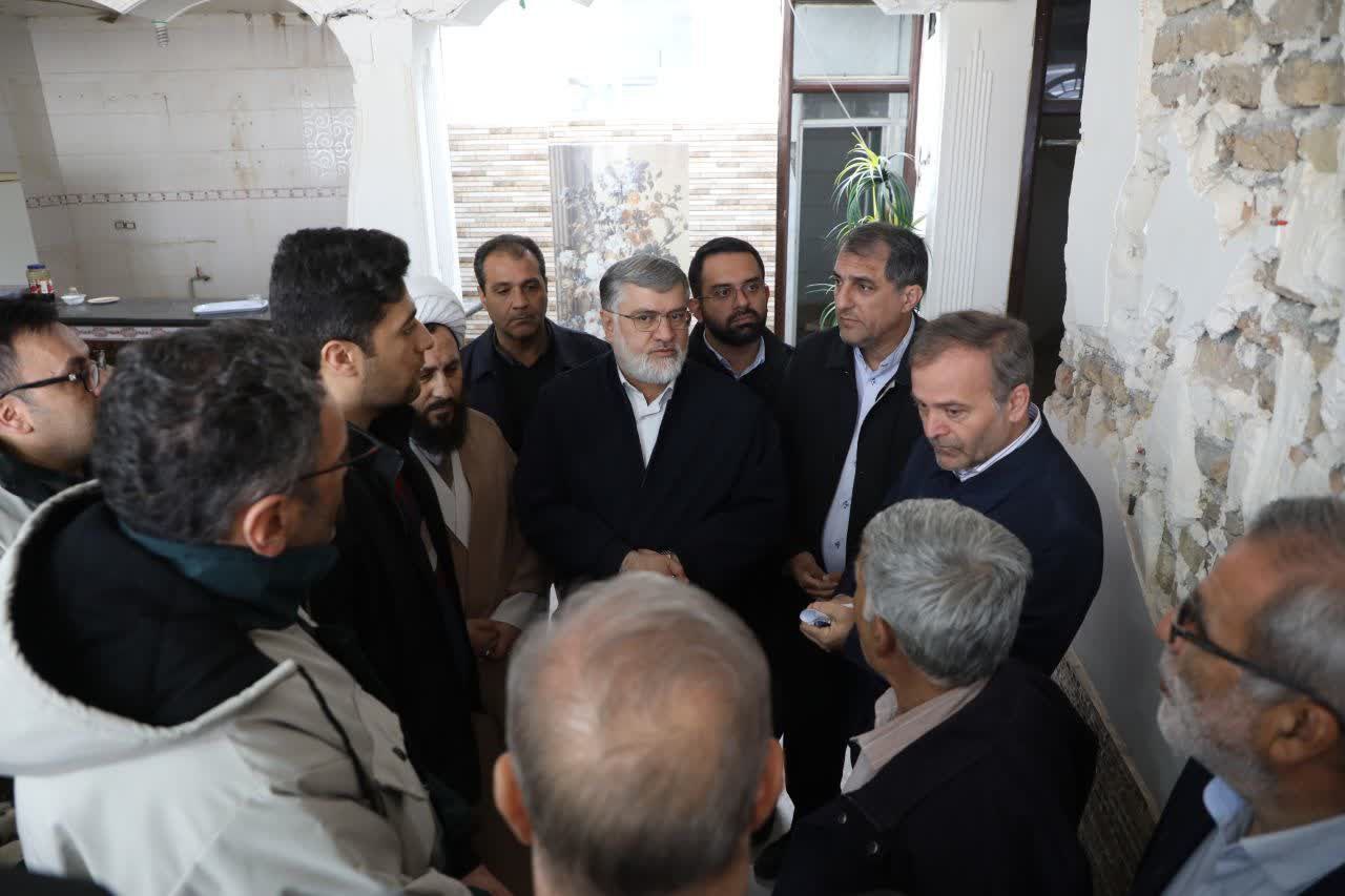 بازدید میدانی استاندار آذربایجان‌غربی از روند بازسازی مناطق زلزله‌زده شهرستان خوی