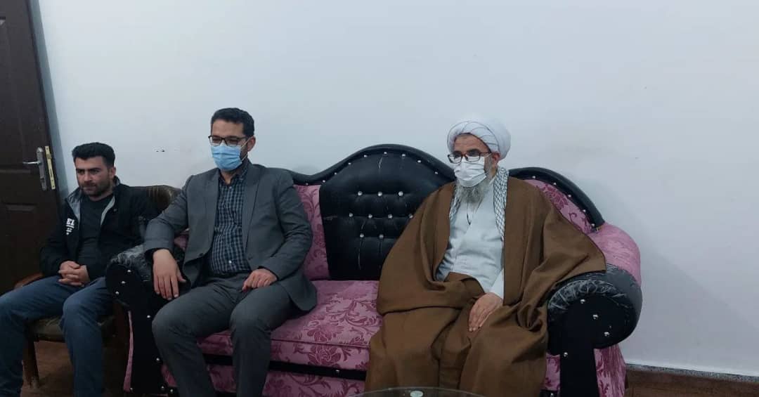 محمد رضا عبدالله نژاد فرماندار شهرستان چالدران به همراه حجت الاسلام والمسلمین محمد زاده امام جمعه شهرستان، از ایستگاه آتش نشانی شهرداری سیه چشمه بازدید کرد.