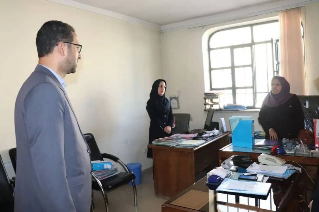 به گزارش روابط عمومی فرمانداری شهرستان چالدران ، محمدرضا عبدالله بصورت سرزده از اداره بهزیستی این شهرستان بازدید نمودند.