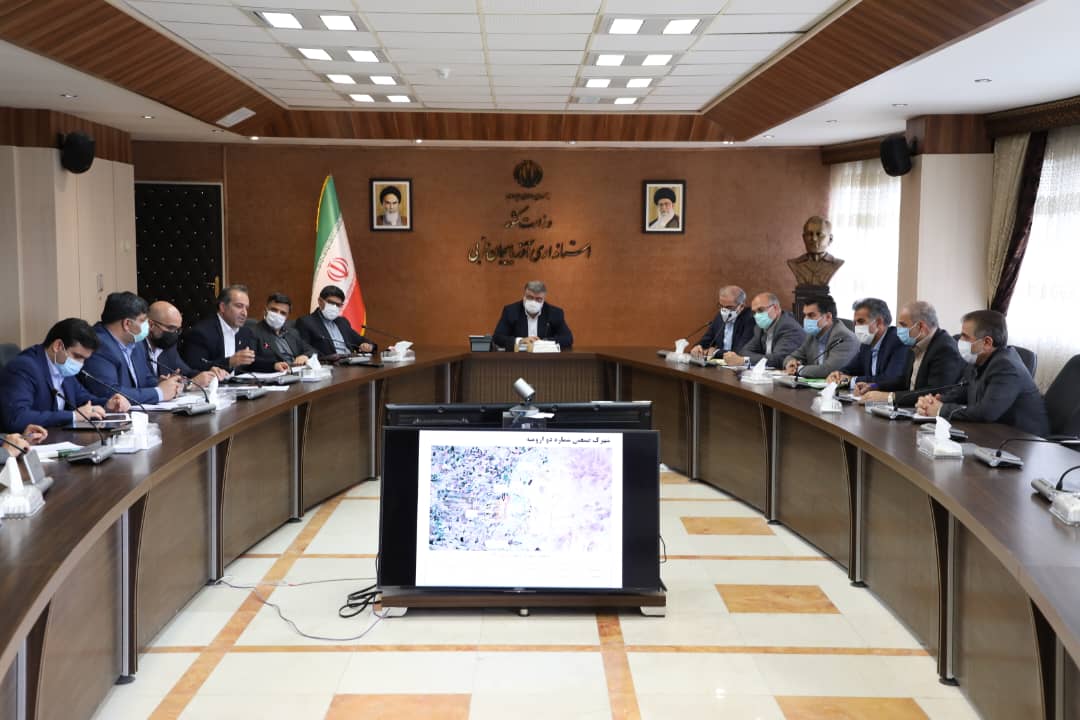 استاندار آذربایجان غربی: دستگاههای متولی موظف به تامین زمین مورد نیاز سرمایه گذاران هستند.