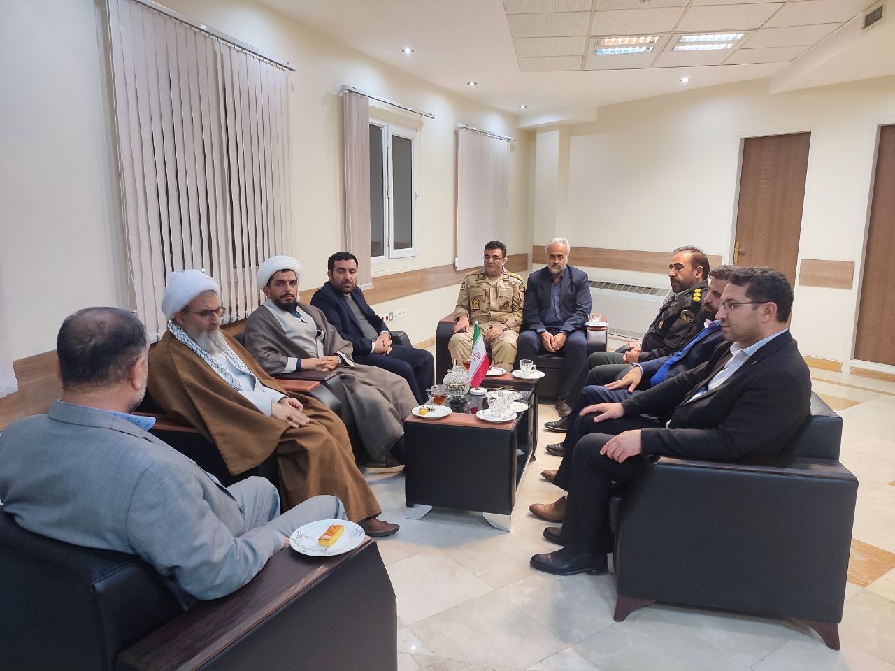 دیدار محمدرضا عبدالله نژاد فرماندار شهرستان چالدران با یحیی حسین خانی جهت تبریک انتصاب ایشان به سمت معاون امنیتی و انتظامی استانداری آذربایجان غربی