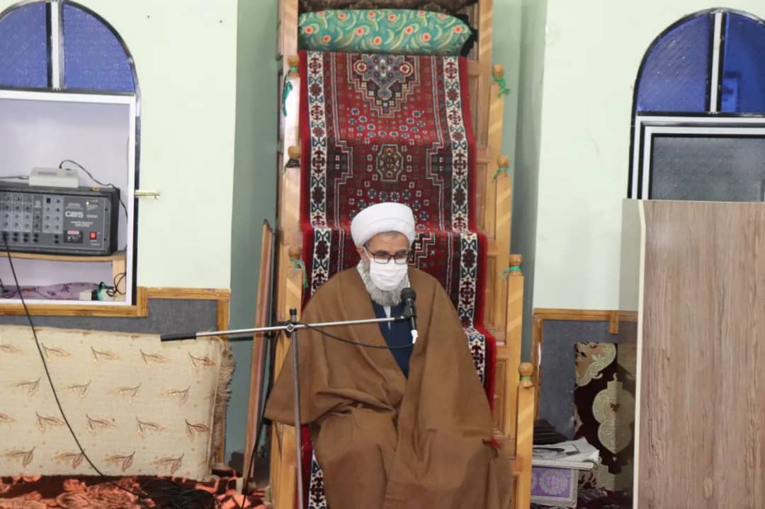 محمد رضاعبدالله نژاد فرماندار شهرستان چالدران با حضور در جمع نمازگزاران مسجدامام رضا (ع) ضمن دیدار با اهالی کوی ولیعصر مسائل و مشکلات اهالی این منطقه را از نزدیک مورد بحث بررسی قرار داد.