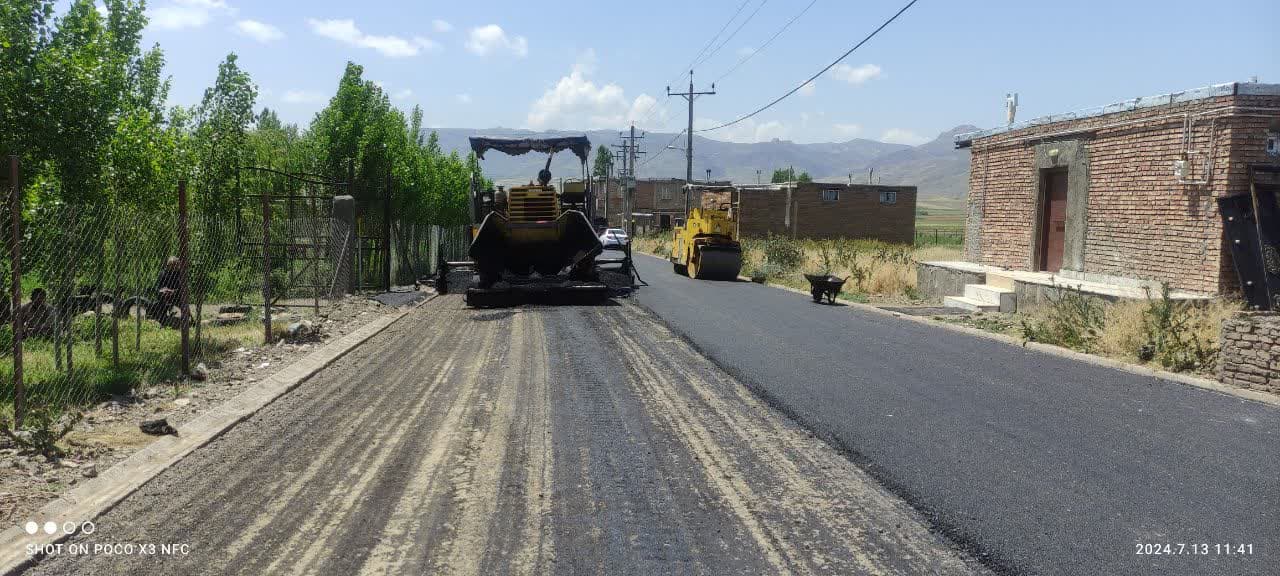 💢فرماندار چالدران از پروژه مشارکتی آسفالت ریزی معابر روستایی آغبلاغ بازدید کرد