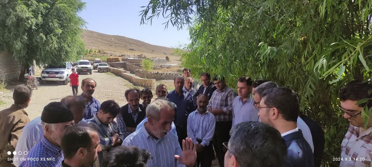 ازدید محمد رضا عبدالله نژاد فرماندار چالدران به همراه بخشدار مرکزی و جمعی از اعضای شورای اداری از روستای یومورو داش