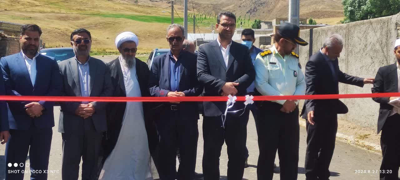فتتاح طرح هادی روستای تخت روان علیا با حضور معاون سیاسی ،اجتماعی استاندار آذربایجان غربی ، نماینده مردم شهرستانهای ماکو،چالدران،شوط و پلدشت در مجلس شورای اسلامی ،فرماندار چالدران ،امام جمعه شهرستان ،
