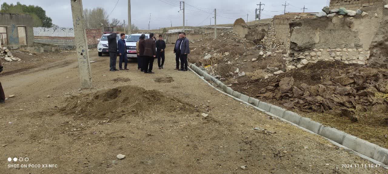 بازدید محمد رضا عبدالله نژاد فرماندار چالدران به همراه جمعی از اعضای شورای اداری از روستای قزخاچلو