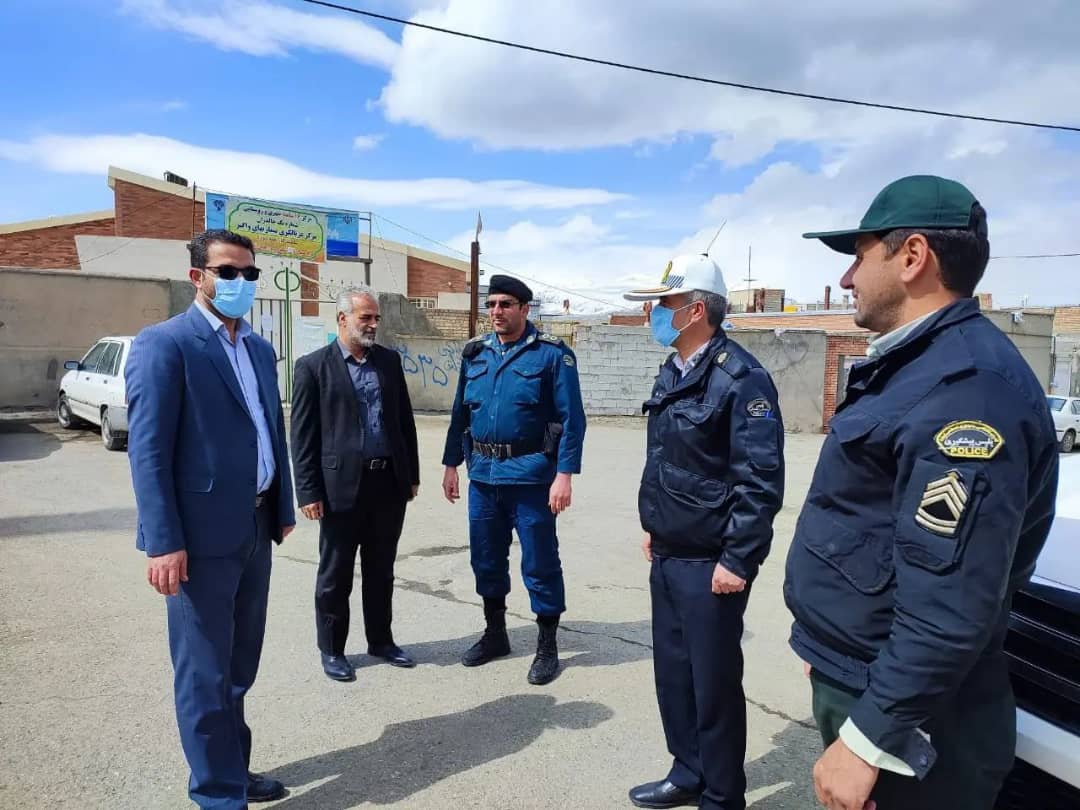 ✅عبدالله نژاد فرماندار شهرستان چالدران در جریان دیدار با پرسنل انتظامی چالدران ضمن تبریک سال جدید بر آنان از خدمات شبانه روزی این عزیزان تقدیر و تشکر نمودند.