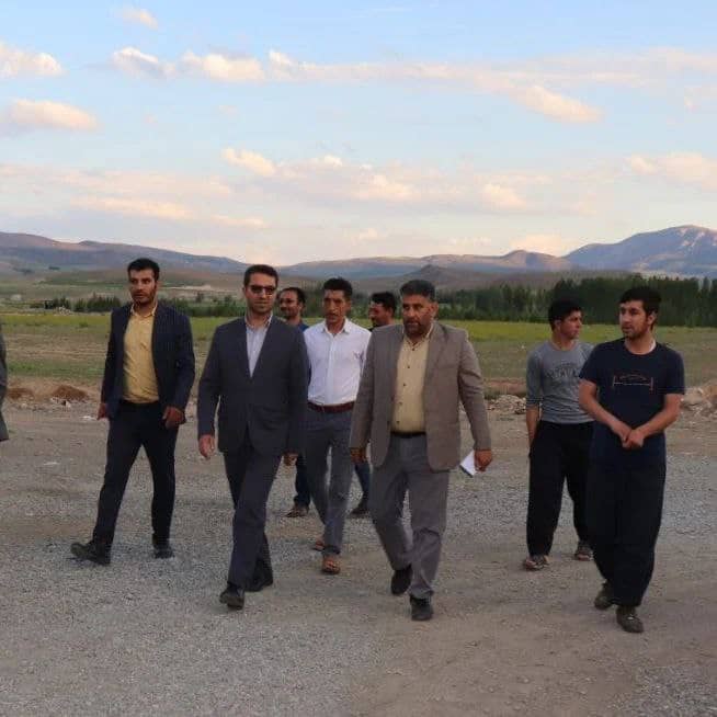 بازدید میدانی محمد رضا عبدالله نژاد فرماندار شهرستان چالدران از مناطق حاشیه شهر در راستای محرومیت زدایی و حل مسائل و مشکلات مردم حاشیه شهر