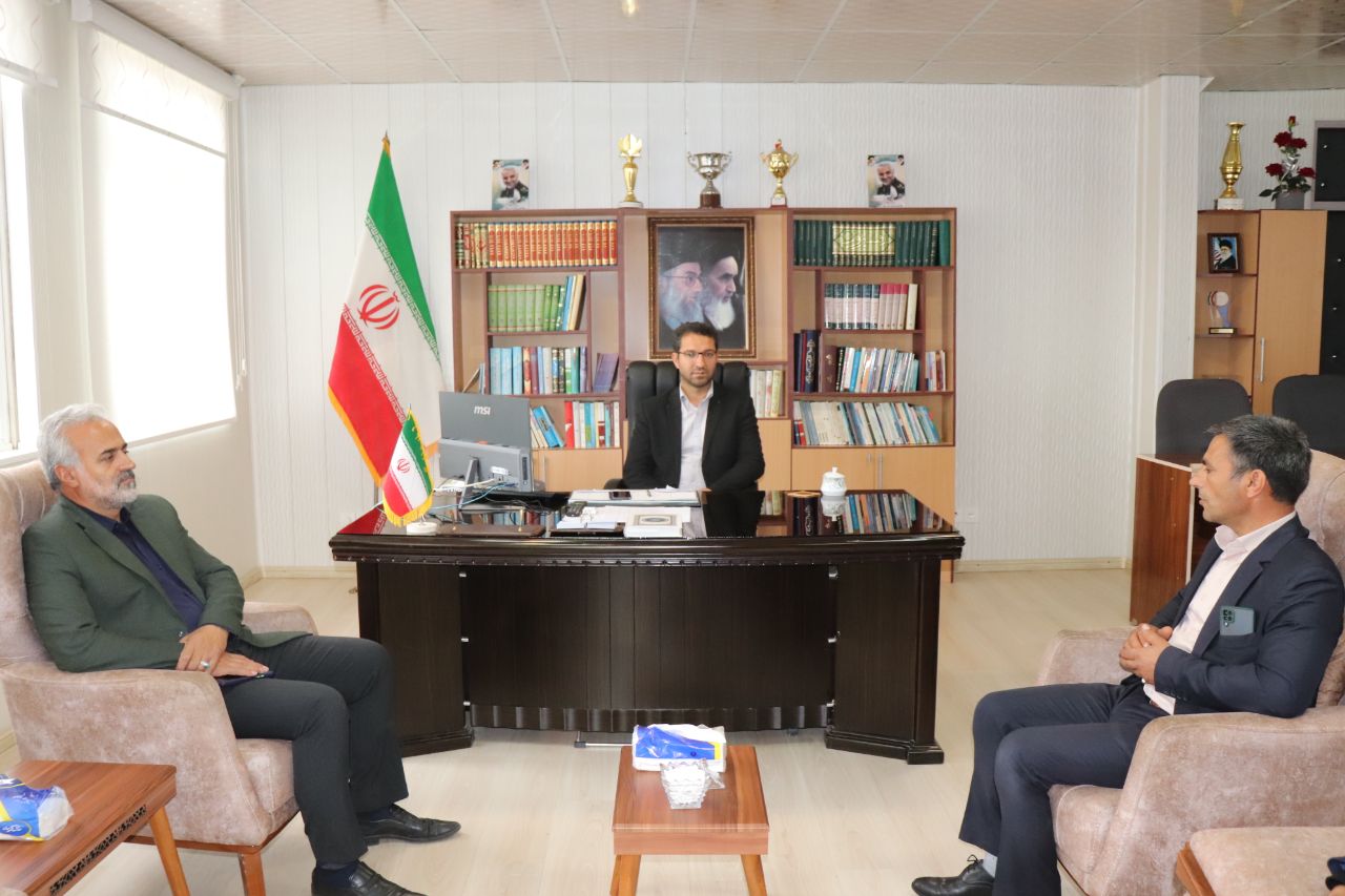 دیدار رئیس اداره ورزش و جوانان و رسای هیئت های ورزشی شهرستان چالدران با فرماندار