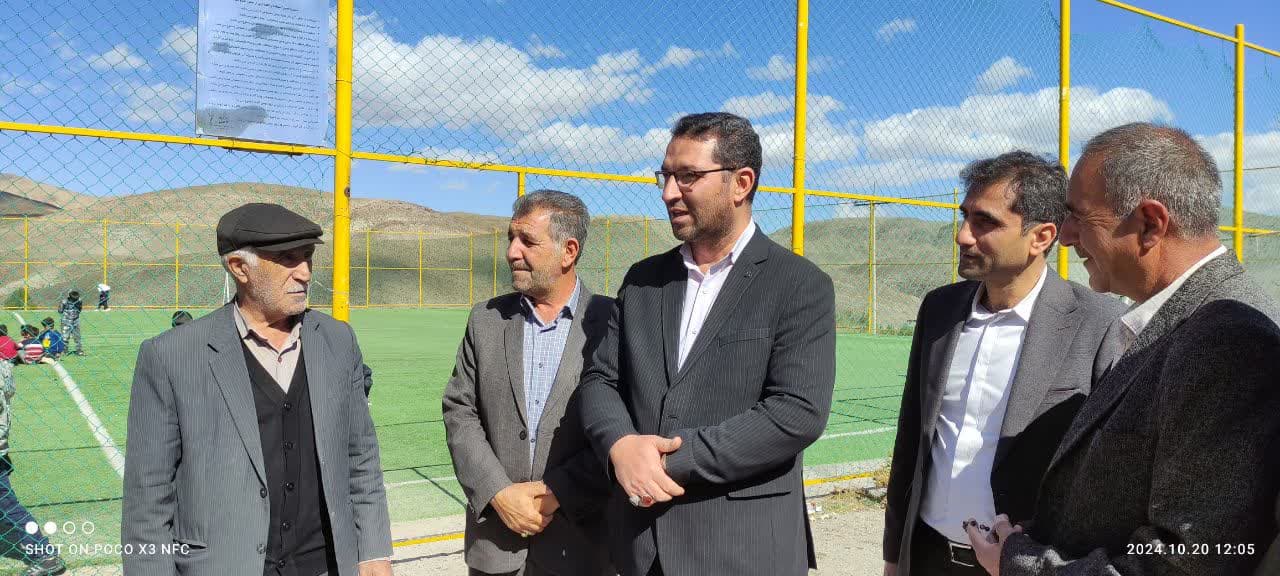 🔷افتتاح زمین چمن مصنوعی روباز مینی فوتبال روستای محلملوی علیا با حضور محمد رضا عبدالله نژاد فرماندار چالدران ،امام جمعه شهرستان، مسئولین و جمعی از اعضای شورای اداری شهرستان چالدران 🔷این طرح با مش