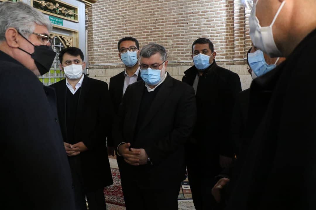 🔺ادای احترام استاندار آذربایجان غربی به شهدای دشت چالدران