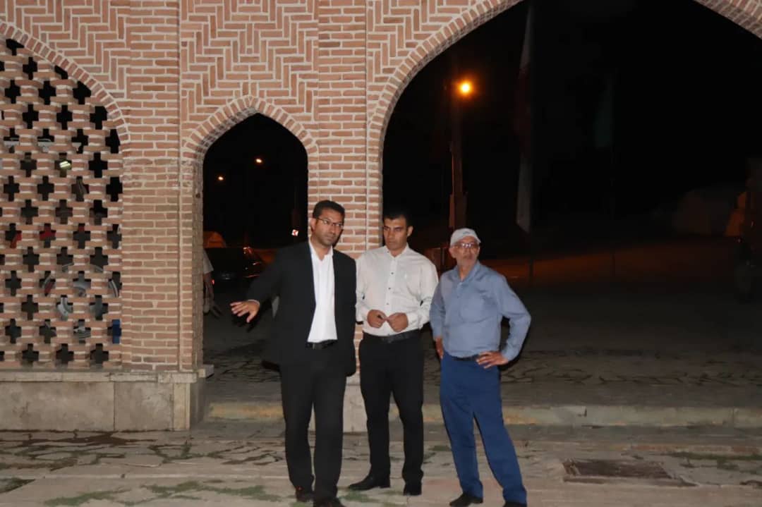 بازدید فرماندار شهرستان چالدران از روند آماده سازه مقبره سید صدرالدین جهت برگزاری هر چه باشکوه تر مراسم اولین پاسداشت حماسه جنگ چالدران