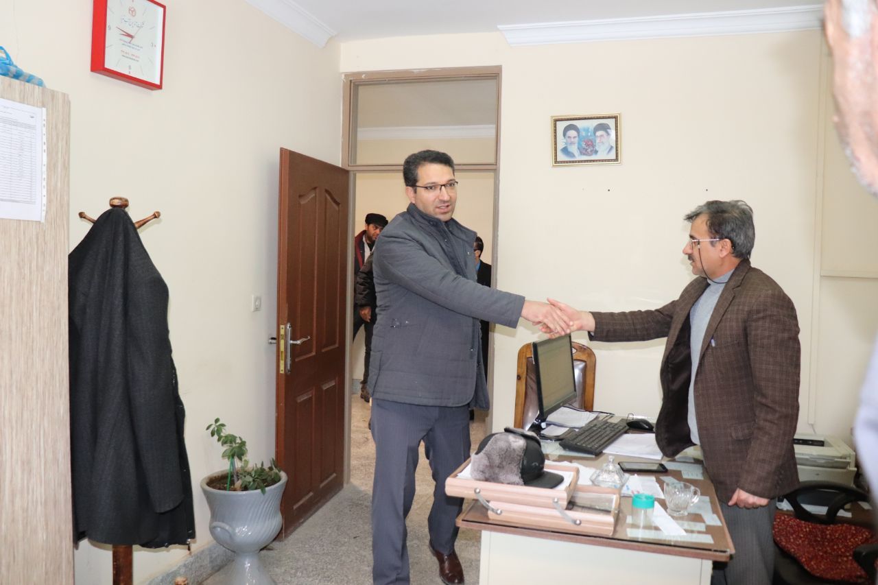 بازدید فرماندار از اداره آب و فاضلاب شهرستان