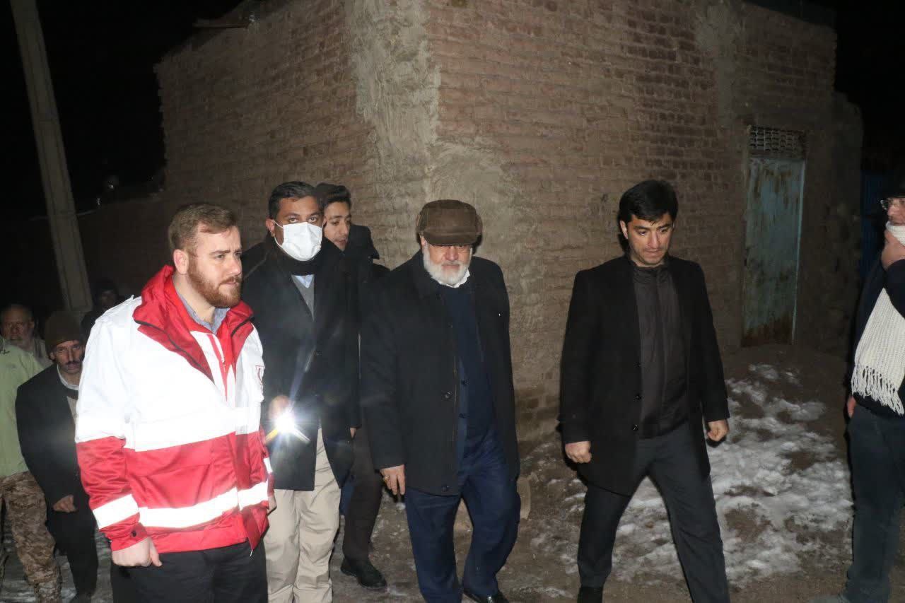 بازدید شبانه محمدصادق معتمدیان استاندار آذربایجانغربی از مناطق زلزله زده شهرستان خوی