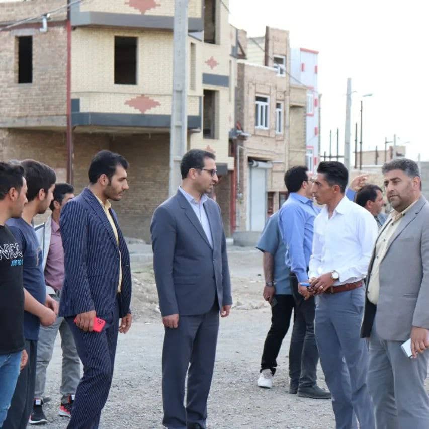 بازدید میدانی محمد رضا عبدالله نژاد فرماندار شهرستان چالدران از مناطق حاشیه شهر در راستای محرومیت زدایی و حل مسائل و مشکلات مردم حاشیه شهر