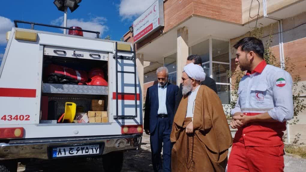 بازدید محمد رضا عبدالله نژاد فرماندار چالدران به همراه امام جمعه شهرستان و معاون سیاسی امنیتی و اجتماعی از پایگاه امداد و نجات جاده ای قرهچیبلاغ شهرستان چالدران